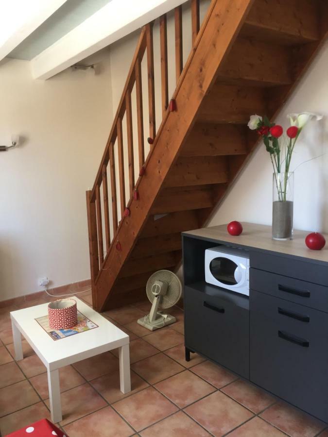 L'Appartement De L'Eglise Сент-Мари-де-ла-Мер Экстерьер фото